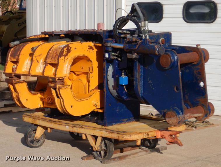 image for item IM9513 2004 Movax SSP100  pile driver