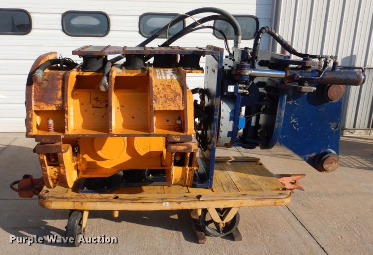 image for item IM9513 2004 Movax SSP100  pile driver