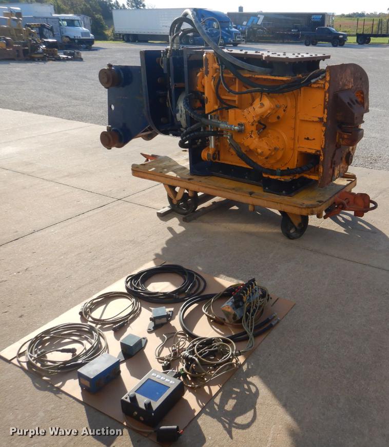 image for item IM9513 2004 Movax SSP100  pile driver