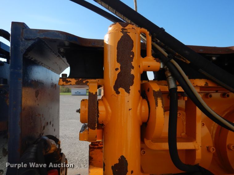 image for item IM9513 2004 Movax SSP100  pile driver