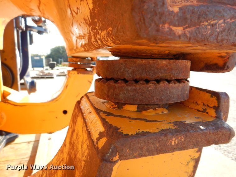 image for item IM9513 2004 Movax SSP100  pile driver