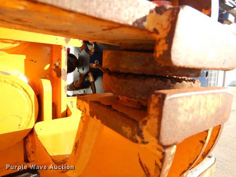 image for item IM9513 2004 Movax SSP100  pile driver