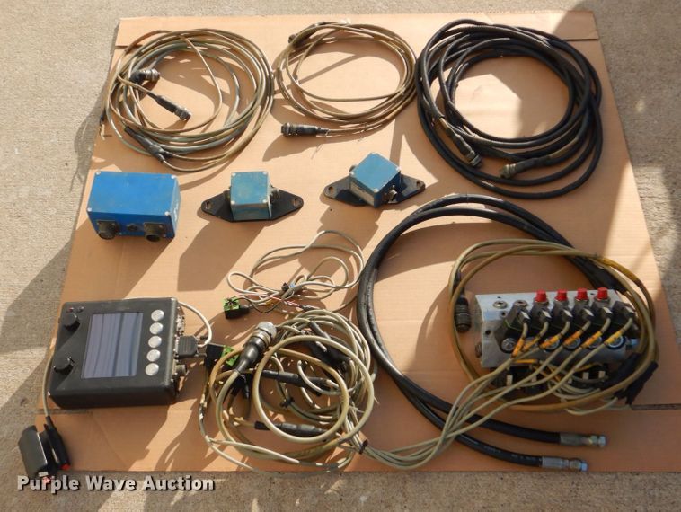 image for item IM9513 2004 Movax SSP100  pile driver