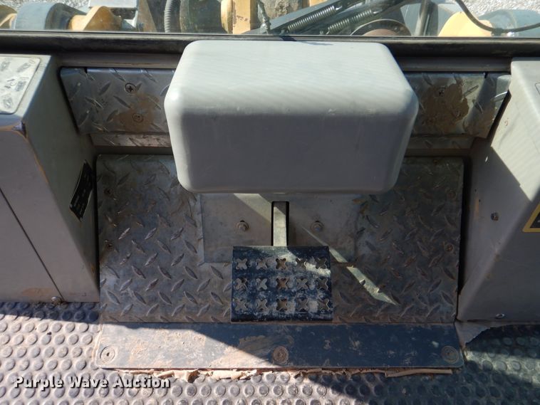 image for item IM9514 2007 John Deere 605C  track loader