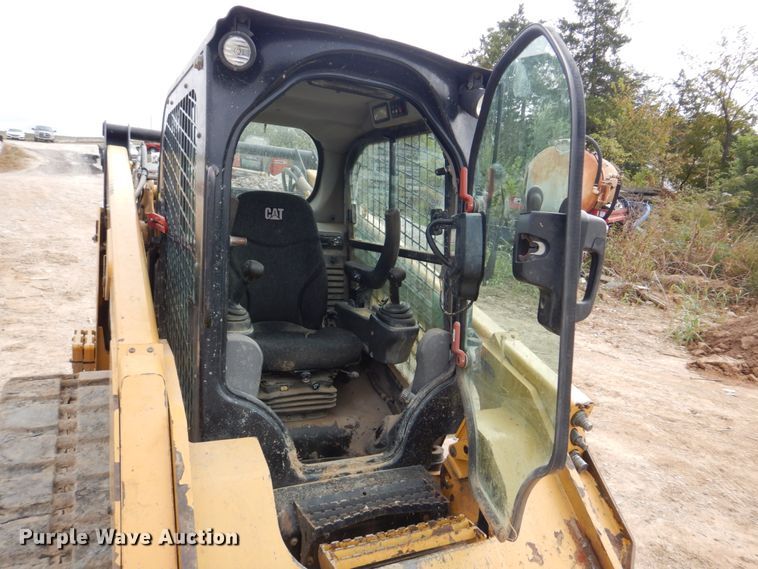 image for item IM9519 2014 Caterpillar 289D  tracked skid steer loader