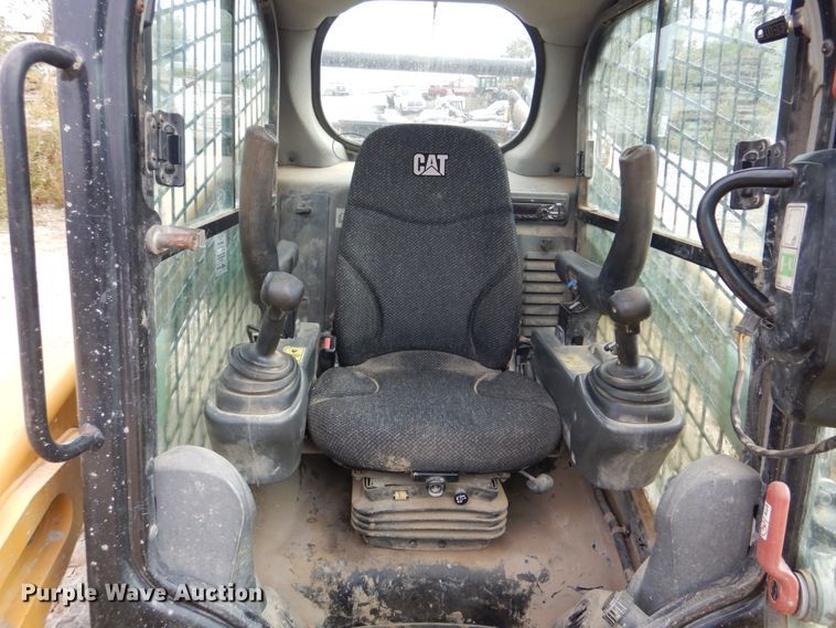 image for item IM9519 2014 Caterpillar 289D  tracked skid steer loader