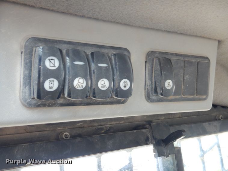 image for item IM9519 2014 Caterpillar 289D  tracked skid steer loader