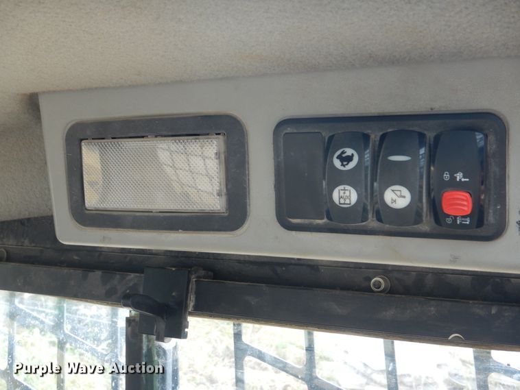 image for item IM9519 2014 Caterpillar 289D  tracked skid steer loader