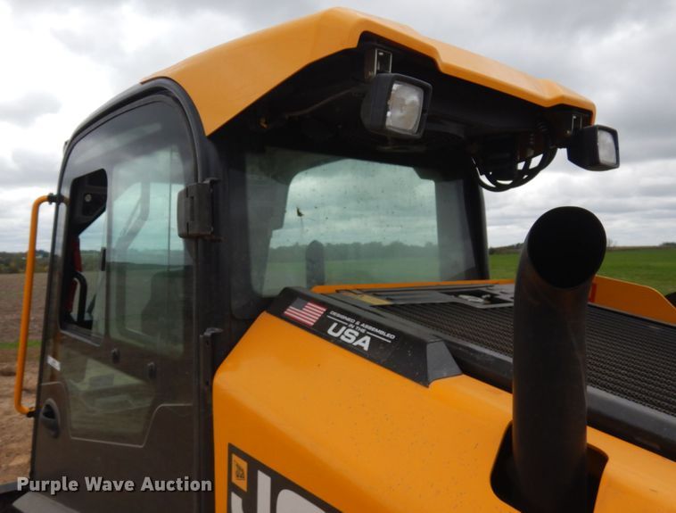 image for item JQ9399 2019 JCB 270T  tracked skid steer loader