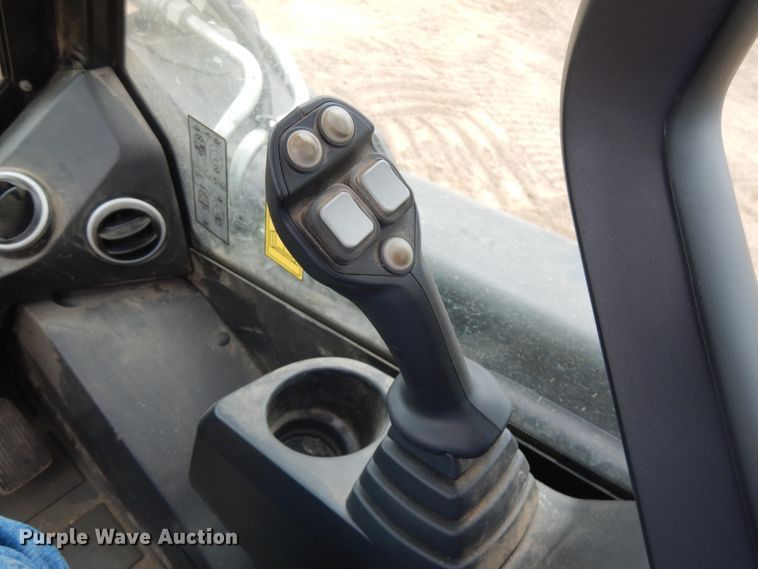 image for item JQ9399 2019 JCB 270T  tracked skid steer loader