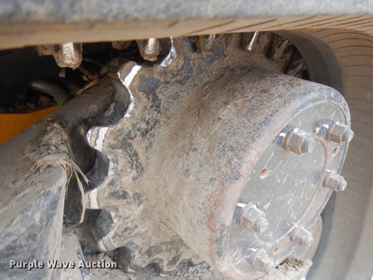 image for item JQ9399 2019 JCB 270T  tracked skid steer loader