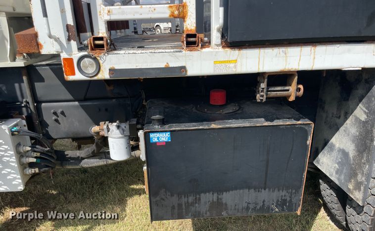 image for item JQ9408 2013 Freightliner 114SD  crane truck