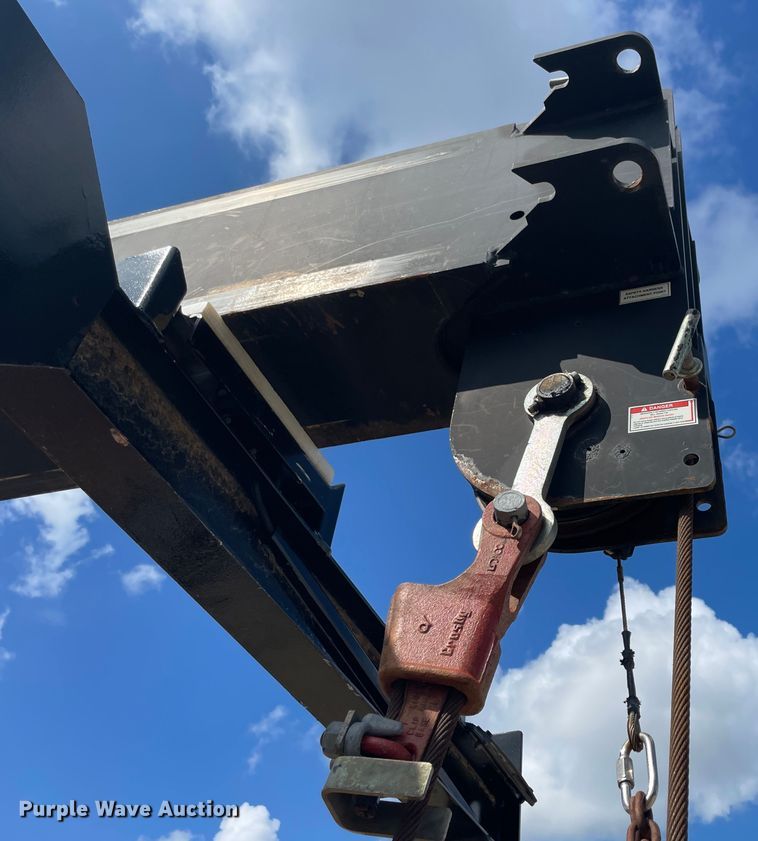 image for item JQ9408 2013 Freightliner 114SD  crane truck