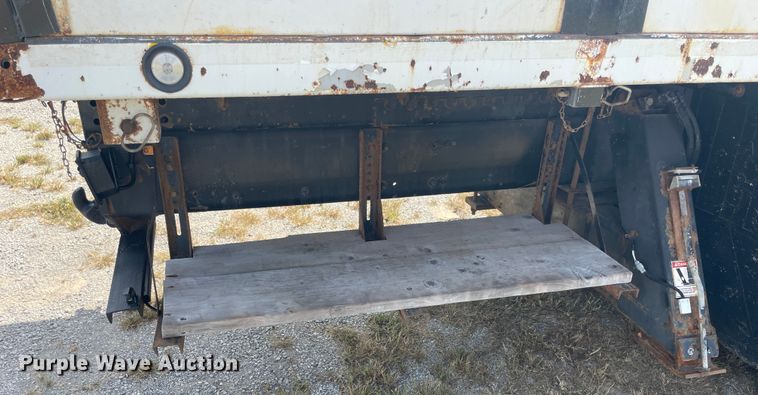 image for item JQ9408 2013 Freightliner 114SD  crane truck