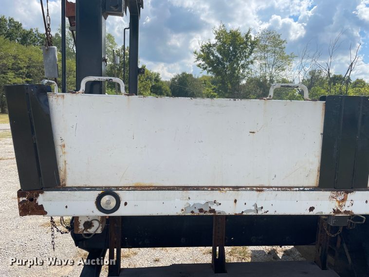 image for item JQ9408 2013 Freightliner 114SD  crane truck