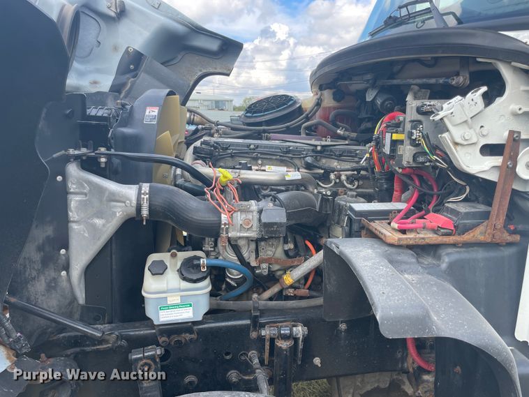 image for item JQ9408 2013 Freightliner 114SD  crane truck