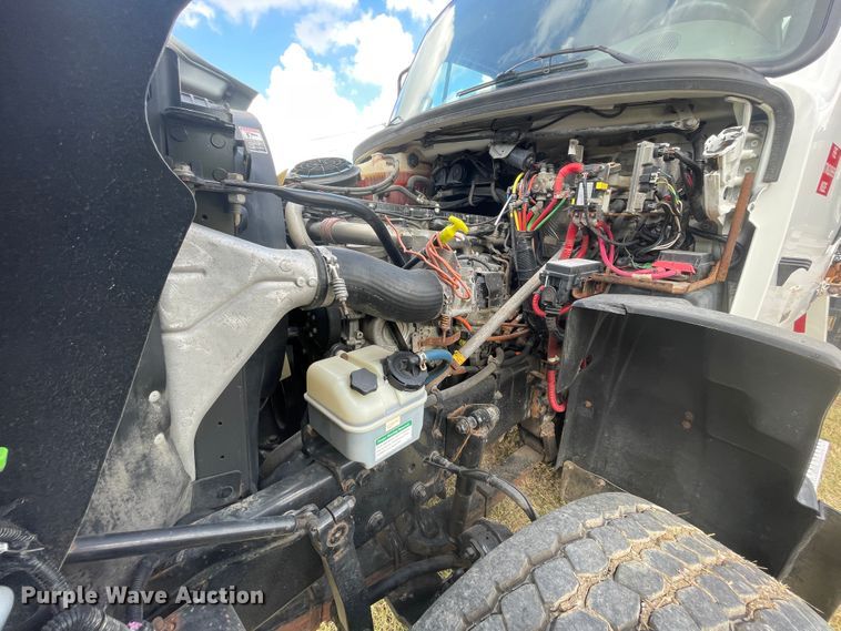 image for item JQ9408 2013 Freightliner 114SD  crane truck