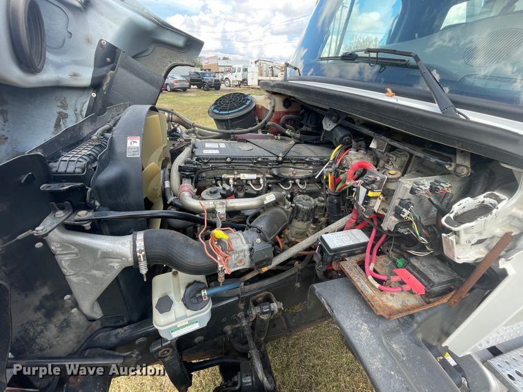 image for item JQ9408 2013 Freightliner 114SD  crane truck