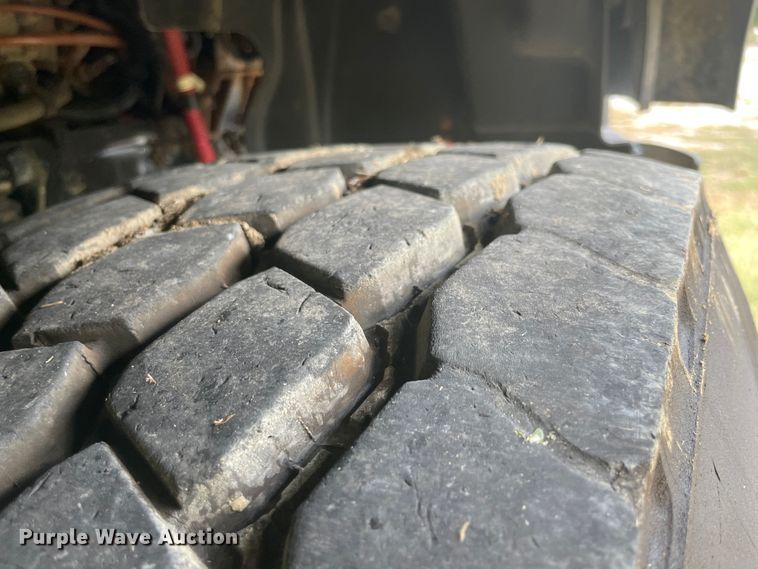 image for item JQ9408 2013 Freightliner 114SD  crane truck