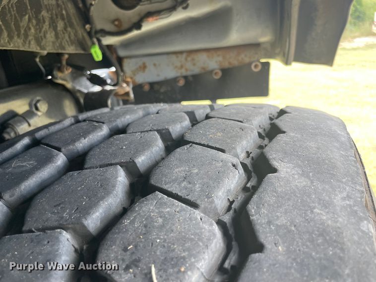 image for item JQ9408 2013 Freightliner 114SD  crane truck