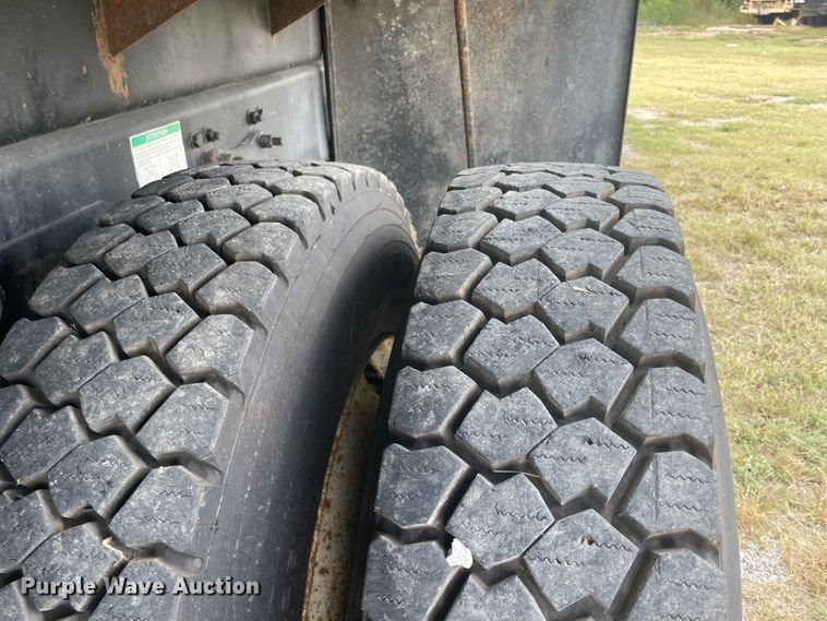 image for item JQ9408 2013 Freightliner 114SD  crane truck