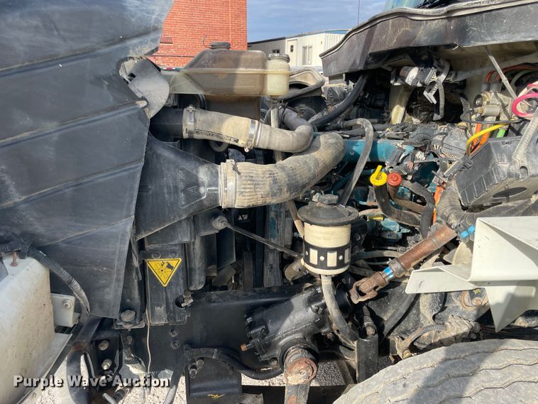 image for item JQ9409 2007 International 7400  dump truck