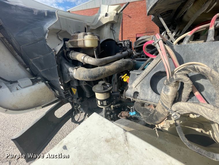 image for item JQ9409 2007 International 7400  dump truck