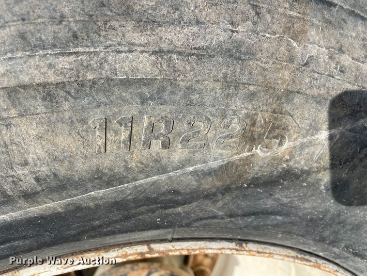 image for item JQ9409 2007 International 7400  dump truck