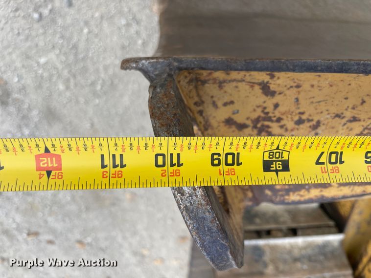 image for item JQ9412 2005 Caterpillar D5N XL  dozer