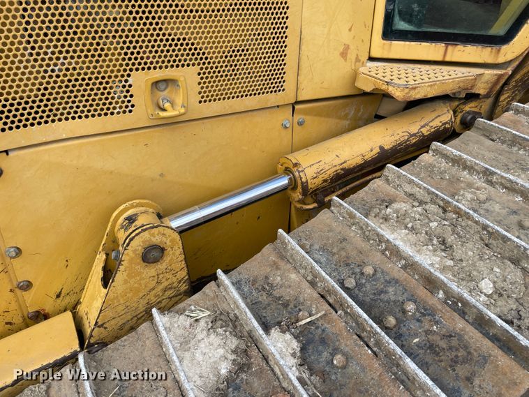 image for item JQ9412 2005 Caterpillar D5N XL  dozer