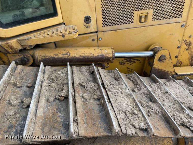 image for item JQ9412 2005 Caterpillar D5N XL  dozer