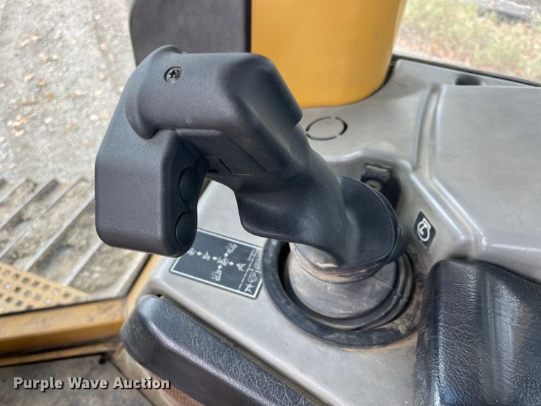 image for item JQ9412 2005 Caterpillar D5N XL  dozer