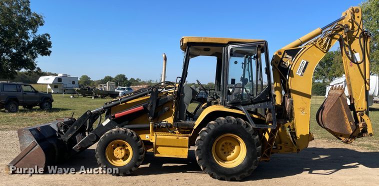 image for item JQ9419 2000 Caterpillar 426C  backhoe