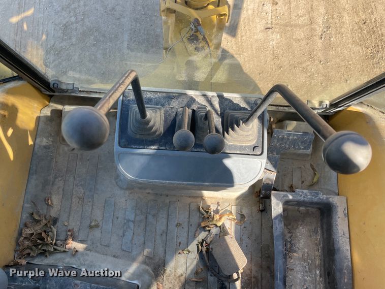 image for item JQ9419 2000 Caterpillar 426C  backhoe