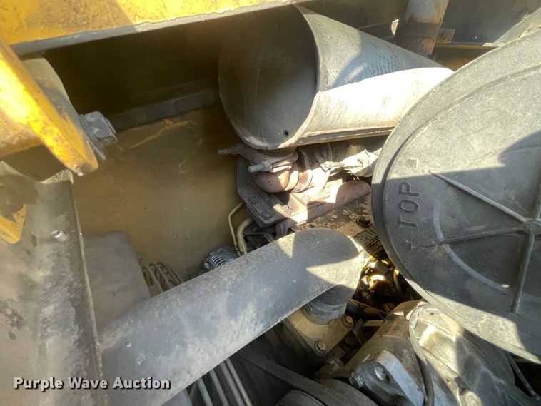 image for item JQ9419 2000 Caterpillar 426C  backhoe