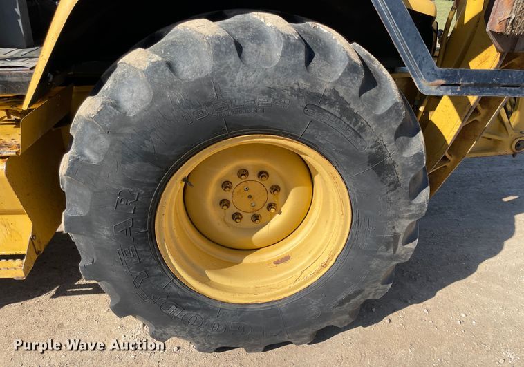 image for item JQ9419 2000 Caterpillar 426C  backhoe