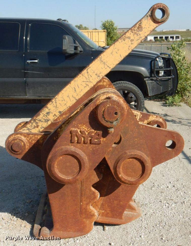 image for item JS9171 2005 NYE  excavator concrete pulverizer