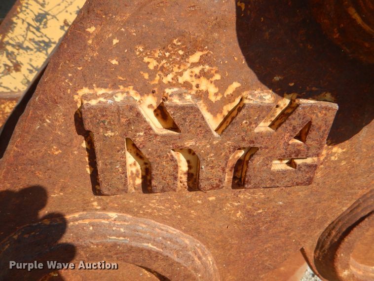 image for item JS9171 2005 NYE  excavator concrete pulverizer