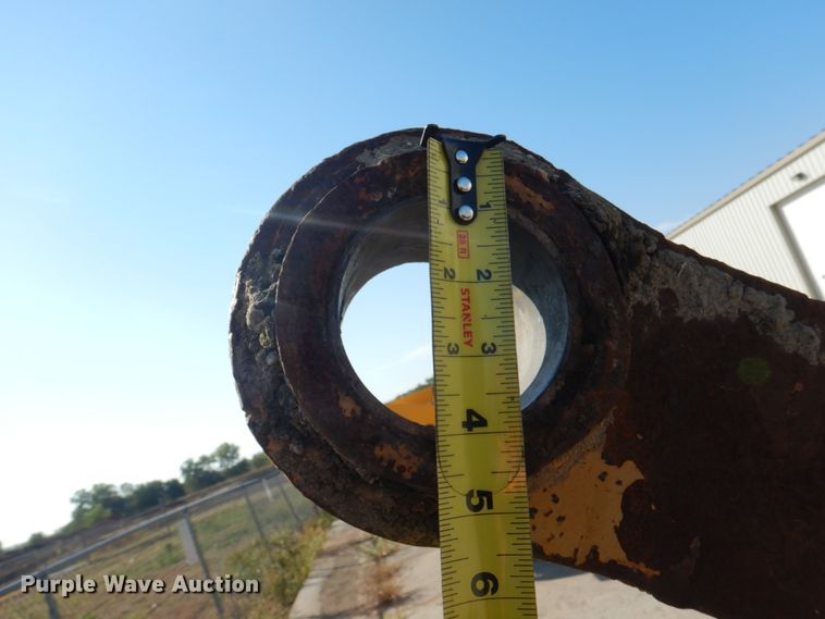 image for item JS9171 2005 NYE  excavator concrete pulverizer