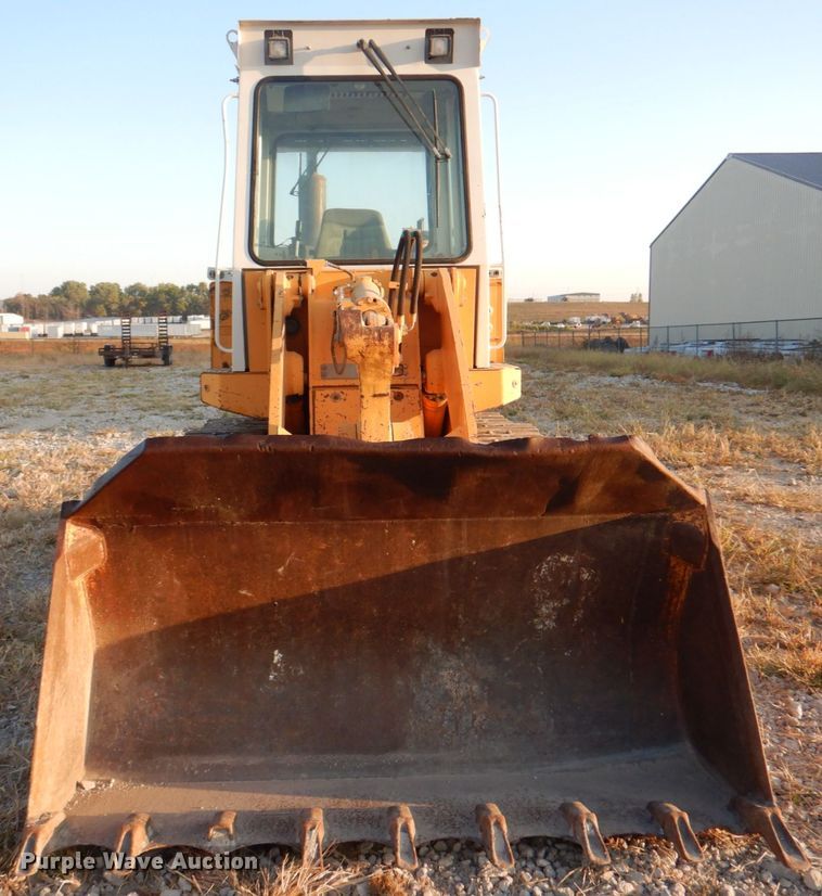 image for item JS9180 Liebherr LR611  track loader