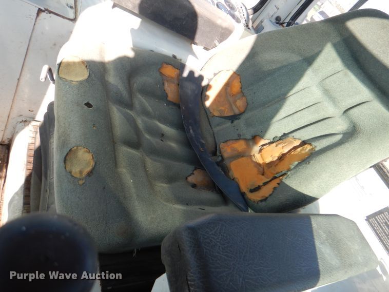 image for item JS9180 Liebherr LR611  track loader