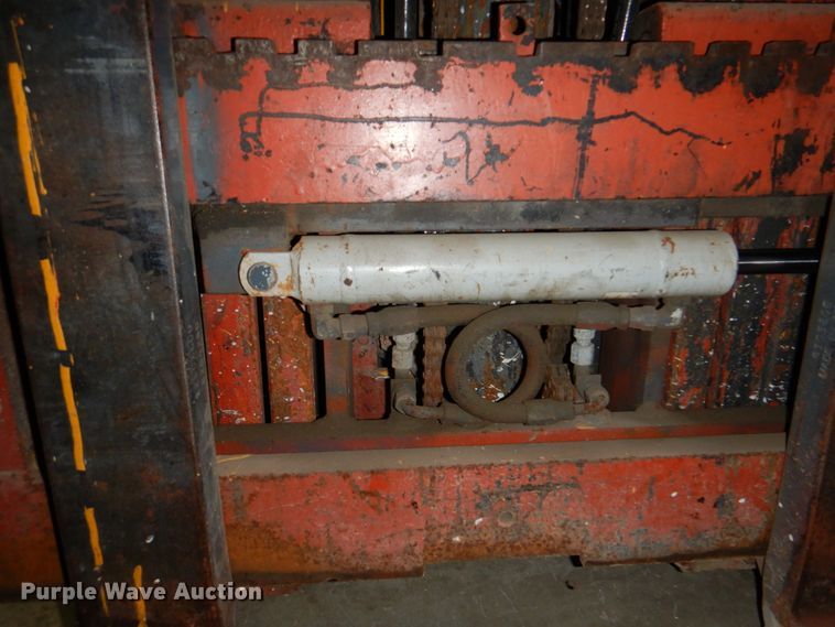 image for item JS9182 Nissan 30  forklift