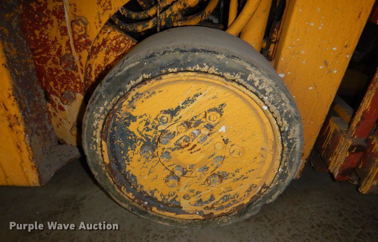 image for item JS9182 Nissan 30  forklift