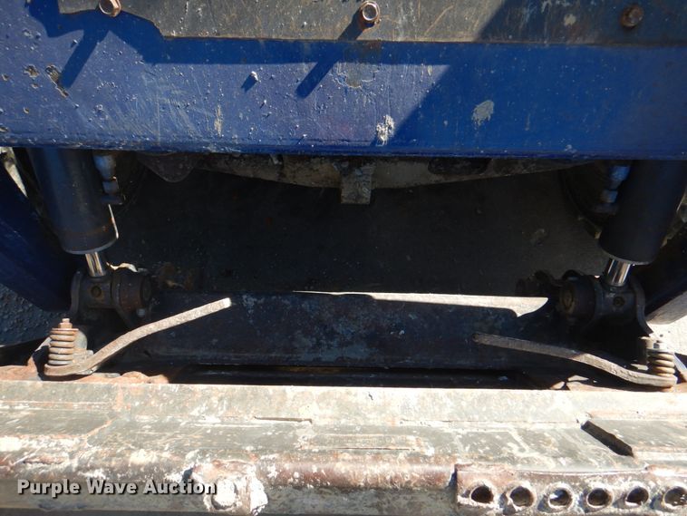 image for item JS9199 2011 Bobcat S185  skid steer loader