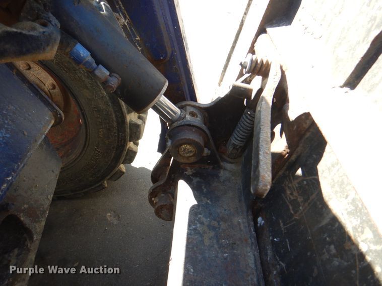 image for item JS9199 2011 Bobcat S185  skid steer loader