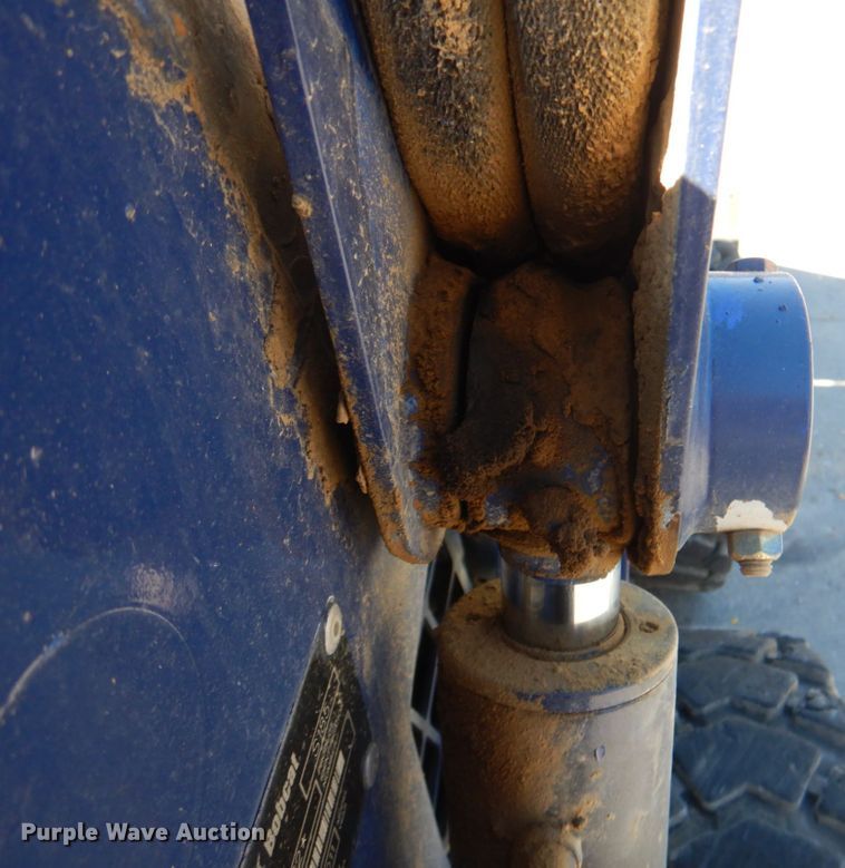 image for item JS9199 2011 Bobcat S185  skid steer loader