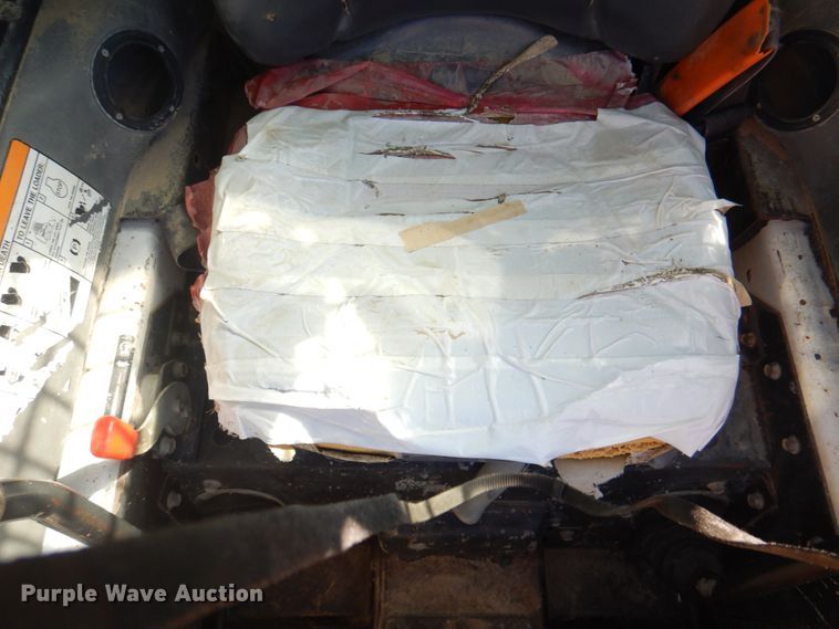 image for item JS9199 2011 Bobcat S185  skid steer loader