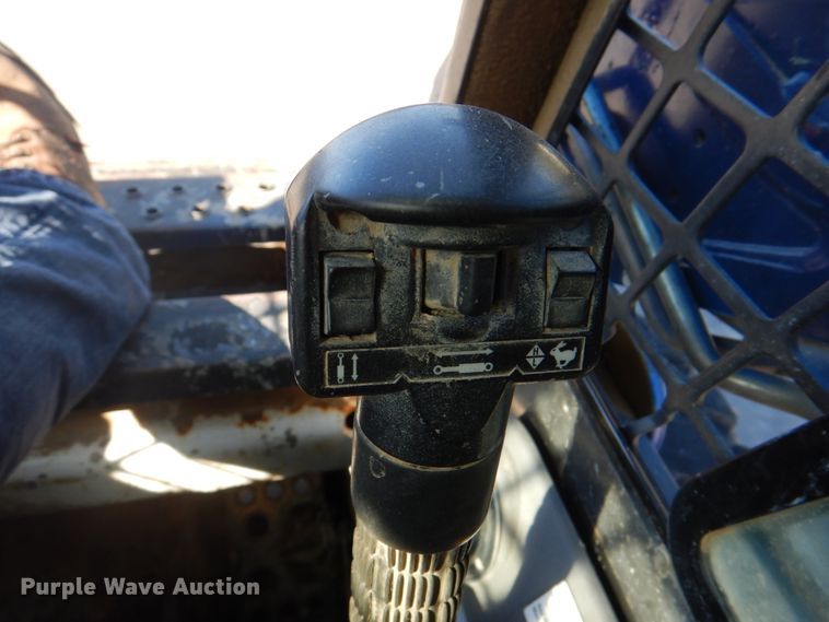 image for item JS9199 2011 Bobcat S185  skid steer loader