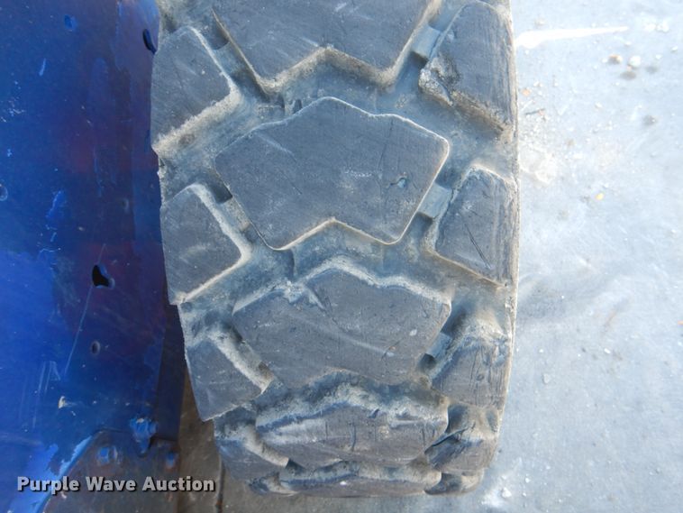 image for item JS9199 2011 Bobcat S185  skid steer loader