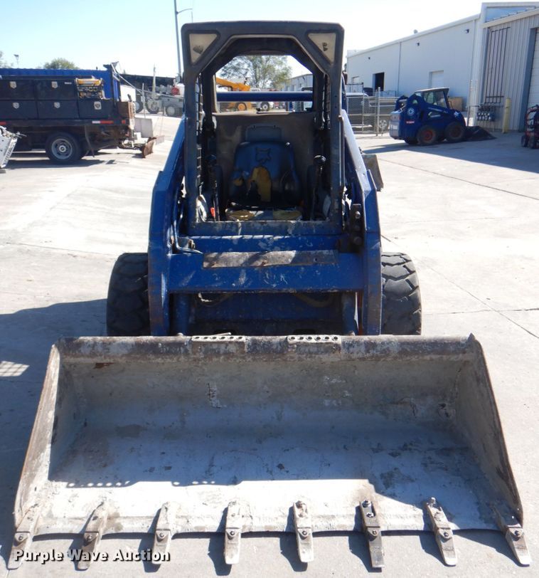 image for item JS9200 2010 Bobcat S185  skid steer loader